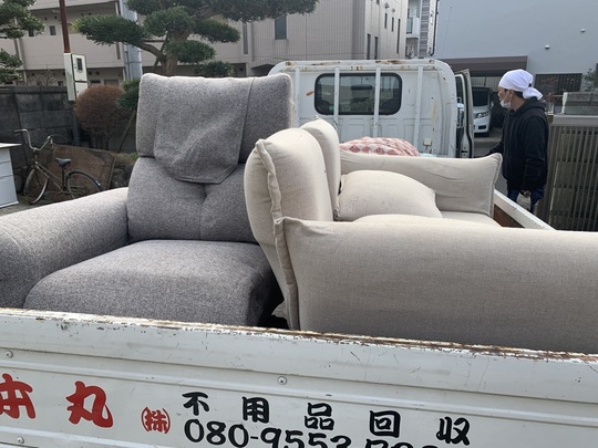 ソファー処分なら解体もできる足立区の本丸へ、お部屋から運搬